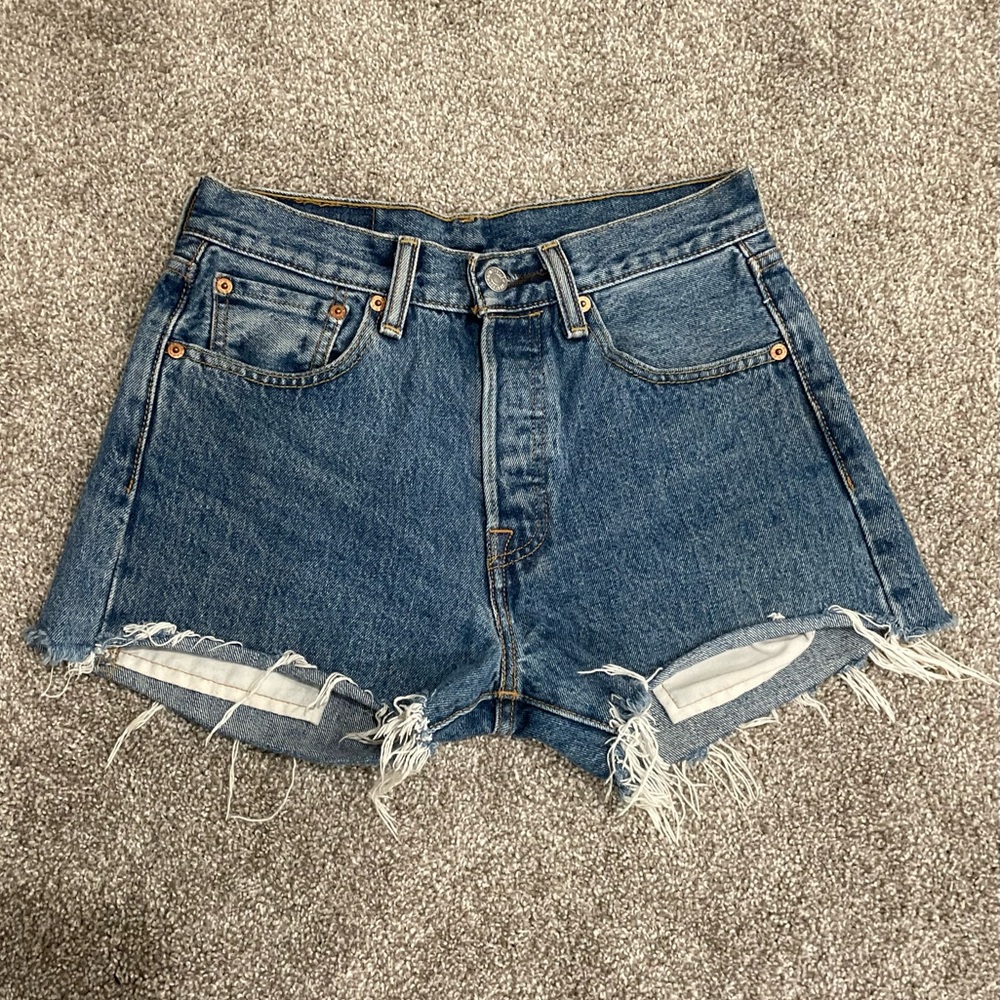 Vintage Dark Wash Levi’s Cut-off Shorts